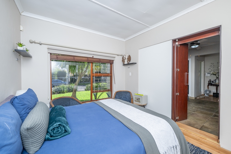 5 Bedroom Property for Sale in Kenridge Western Cape